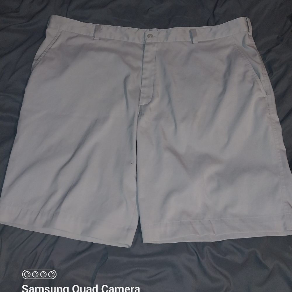 Nike dri fit shorts 42x30